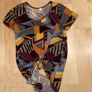 Lularoe knotted geometric tee